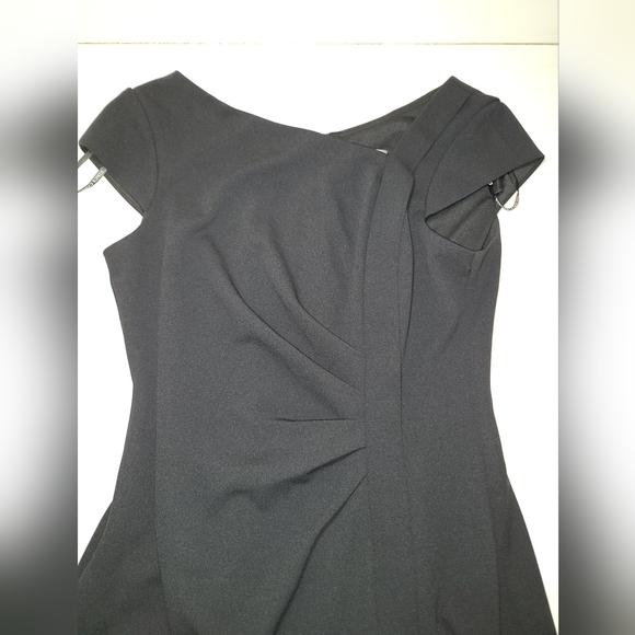 Vince Camuto Cap Sleeve Scuba Crepe Sheath Dress - Black size 8 - Picture 8 of 8